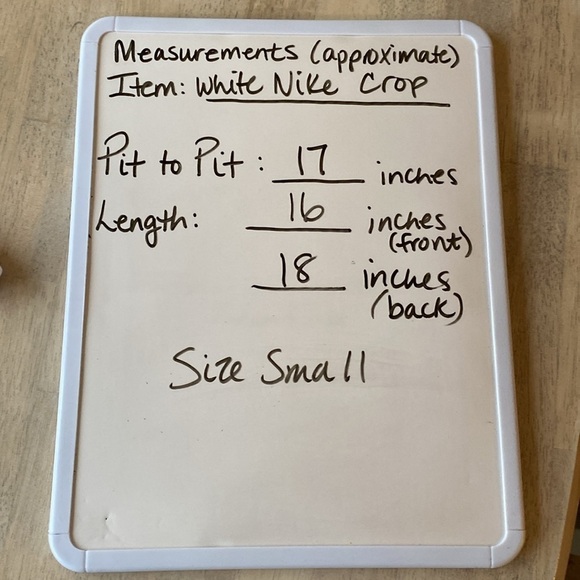 Nike Casual Women’s White Cropped Top Size S, Sporty Gym Wear, Athletic - Picture 6 of 6